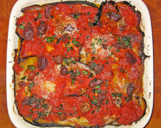 Włoska kuchnia i krajowe mięso sezonowane